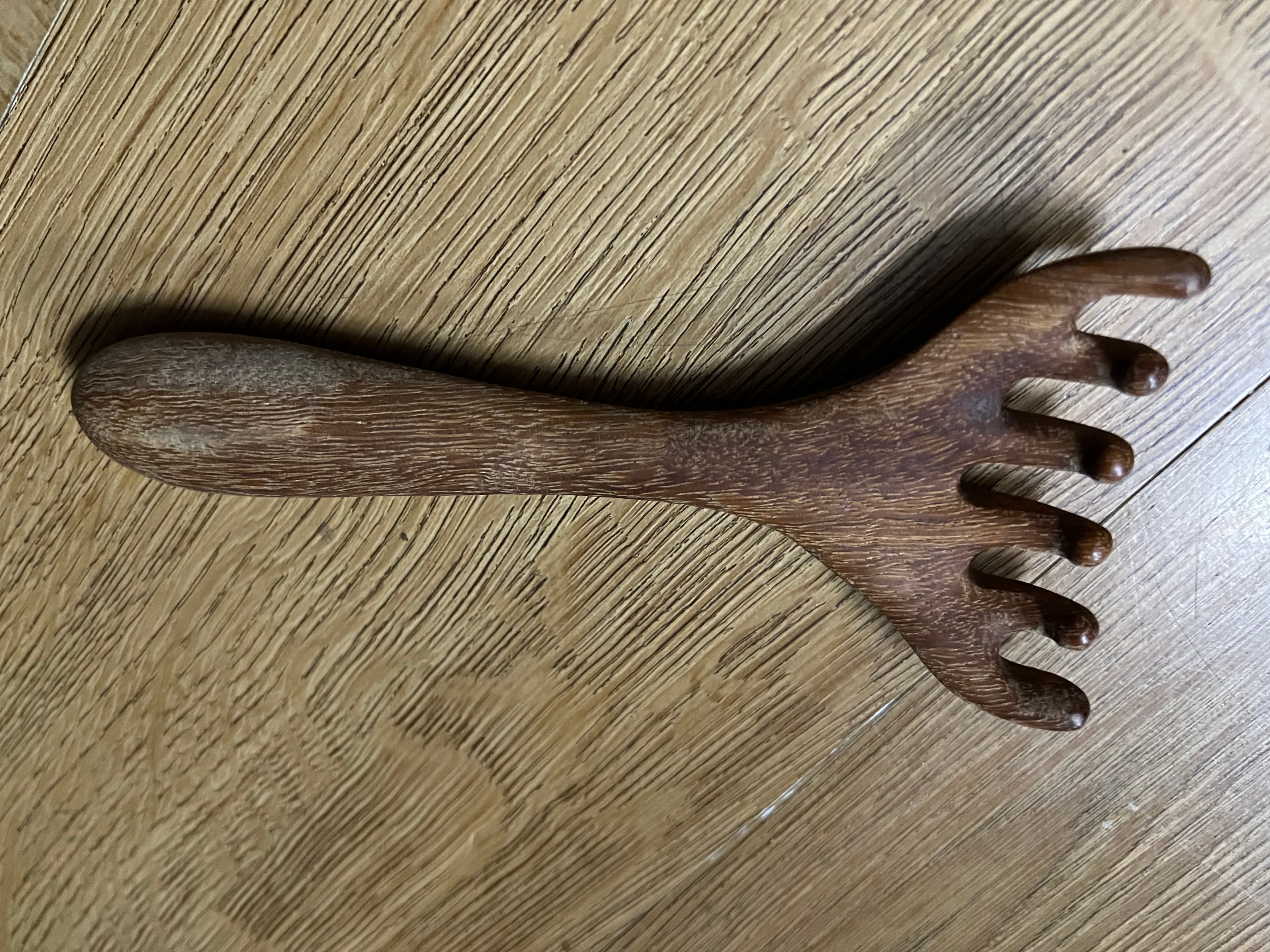 Wood Scratcher - Creative - Before